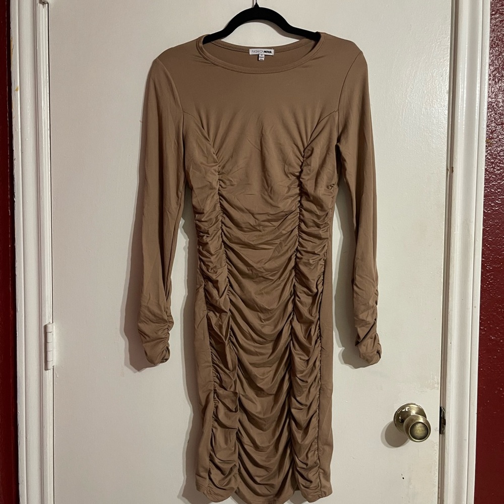 Fashion Nova Brown Ruched Long Sleeve Bodycon Dress